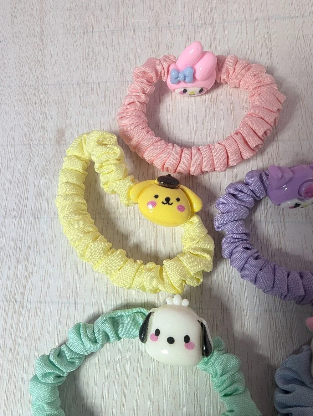 Sanrio kawaii 5 pk skinny scrunchies pastel hair ties